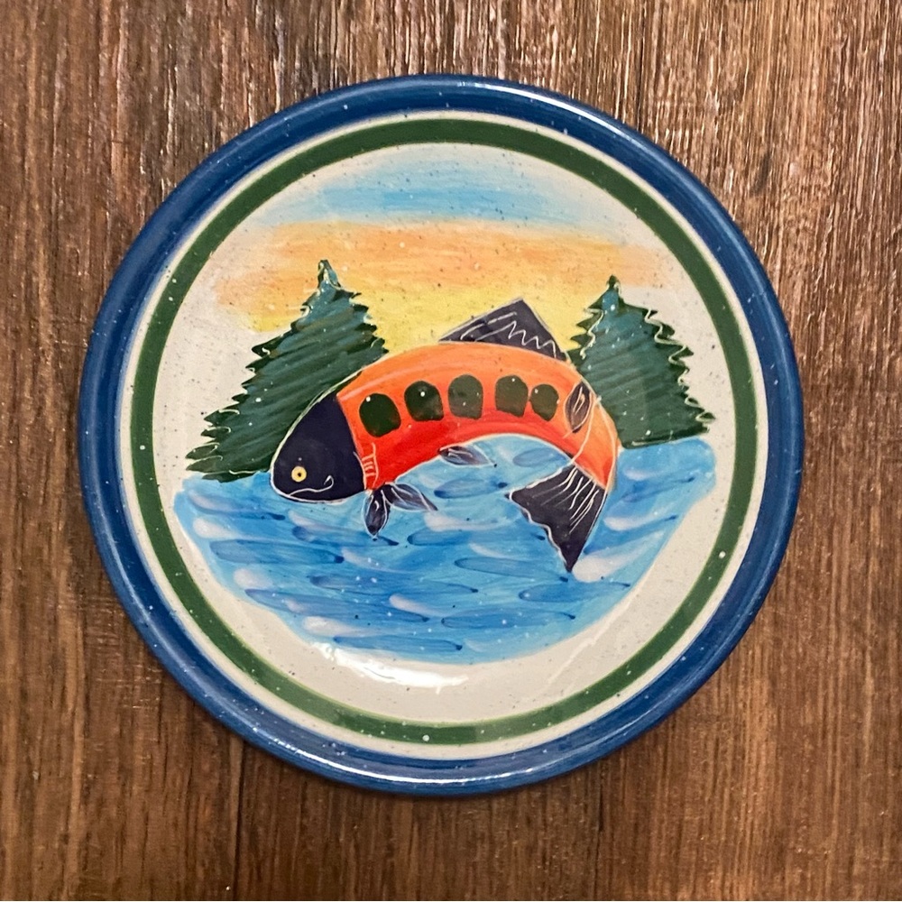 2002 Northwest Collection Collector’s Plate Salmon Jumping Water Julie Ueland